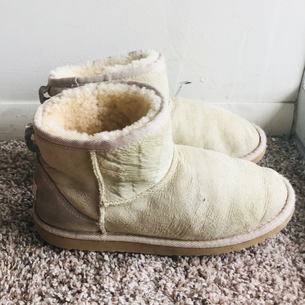 UGG Woman’s CLASSIC MINI II BOOT - Picture 3 of 8